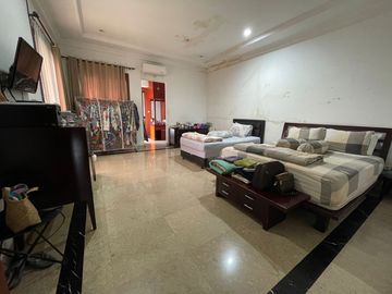 Dijual Rumah di Cempaka Putih 2 Lantai Kondisi Bagus LT 382 Hadap Selatan
