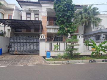 Dijual Rumah di Cempaka Putih 2 Lantai Kondisi Bagus LT 382 Hadap Selatan