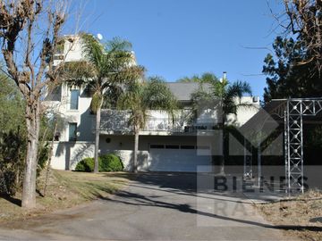 Excelente Casa en Las Delicias