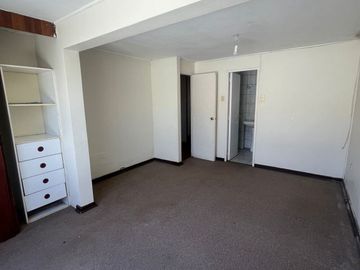 CASA EN VENTA - EXCELENTE UBICACION - LA SERENA