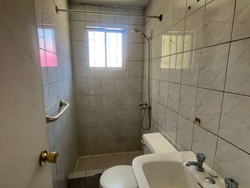 CASA EN VENTA - EXCELENTE UBICACION - LA SERENA