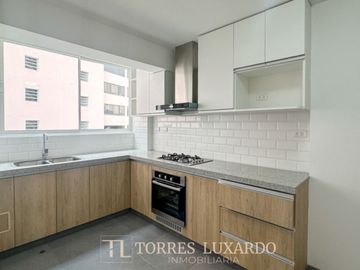 Venta de Departamento Dúplex de estreno con 2 habitaciones, en San Isidro, no paga alcabala. Excelentes acabados. ¡¡Aproveche esta ocasión!!