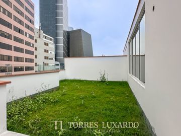 Venta de Departamento Dúplex de estreno con 2 habitaciones, en San Isidro, no paga alcabala. Excelentes acabados. ¡¡Aproveche esta ocasión!!