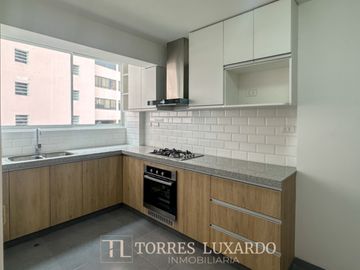 Venta de Departamento Dúplex de estreno con 2 habitaciones, en San Isidro, no paga alcabala. Excelentes acabados. ¡¡Aproveche esta ocasión!!