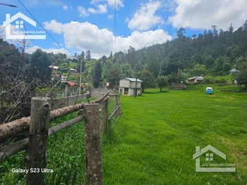 PEQUEÑO VALLECITO CON VISTAS PANORÁMICAS UBICADO EN CARBONERAS