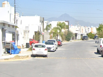 CASA EN PEDRO GUAJARDO, QUINTAS COLONIAL, APODACA, NUEVO LEON. ¡CASA EN REMATE! -FQA