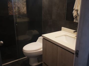 AMPLIO APARTAMENTO DE 115M2 EN SECTOR GUAYACANES CON ASCENSOR
