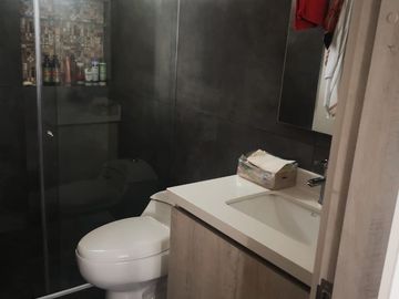 AMPLIO APARTAMENTO DE 115M2 EN SECTOR GUAYACANES CON ASCENSOR