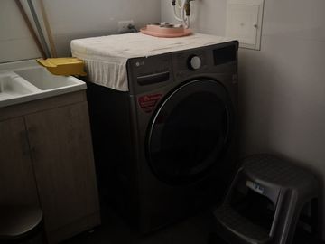 AMPLIO APARTAMENTO DE 115M2 EN SECTOR GUAYACANES CON ASCENSOR
