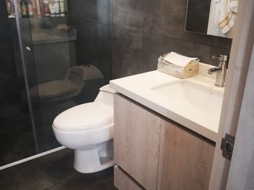 AMPLIO APARTAMENTO DE 115M2 EN SECTOR GUAYACANES CON ASCENSOR