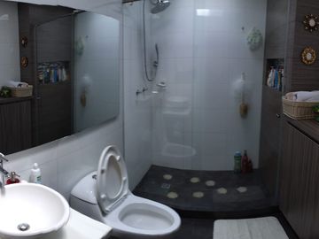 Vendo hermosa casa en conjunto cerrado en sector La Florida de 149m2.
