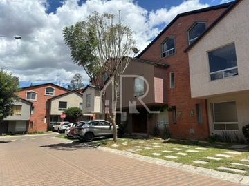 OPORTUNIDAD! Vendo $89.900 Casa en Conjunto Privado de 4 Dormitorios Pomasqui