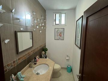Preciosa casa en venta en Residencial Santa Lucía con espacios muy amplios