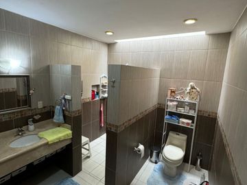 Preciosa casa en venta en Residencial Santa Lucía con espacios muy amplios