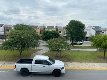 SE VENDE CASA EN FRACCIONAMIENTO EN Almería, Almería, Apodaca, N.L., México