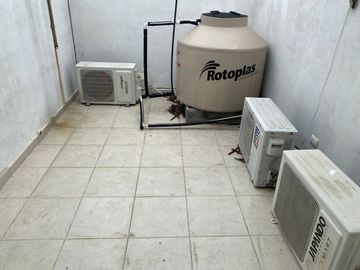 SE VENDE CASA EN FRACCIONAMIENTO EN Almería, Almería, Apodaca, N.L., México
