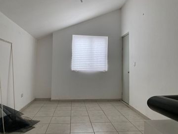 SE VENDE CASA EN FRACCIONAMIENTO EN Almería, Almería, Apodaca, N.L., México
