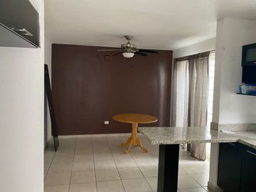 SE VENDE CASA EN FRACCIONAMIENTO EN Almería, Almería, Apodaca, N.L., México