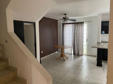 SE VENDE CASA EN FRACCIONAMIENTO EN Almería, Almería, Apodaca, N.L., México