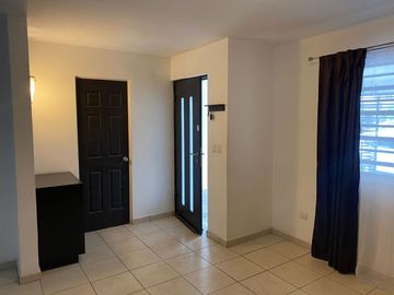 SE VENDE CASA EN FRACCIONAMIENTO EN Almería, Almería, Apodaca, N.L., México