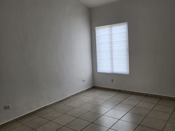 SE VENDE CASA EN FRACCIONAMIENTO EN Almería, Almería, Apodaca, N.L., México