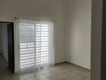 SE VENDE CASA EN FRACCIONAMIENTO EN Almería, Almería, Apodaca, N.L., México