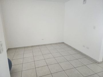 SE VENDE CASA EN FRACCIONAMIENTO EN Almería, Almería, Apodaca, N.L., México