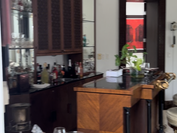 Casa en venta , sector Samborondón, al pie del río.