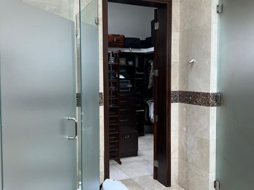 VENTA  CASA Golf-club Urb. MOCOLI . Con vista al río