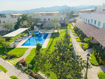 CASA EN VENTA CON ALBERCA CERCA DE CUERNAVACA