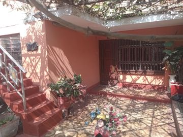 ¡VENTA! CASA DE 150m2 FRENTE A PARQUE - COMAS🌻🌻🌻