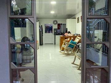 CASA REMODELADA EN VENTA BARRIO LA CAROLINA