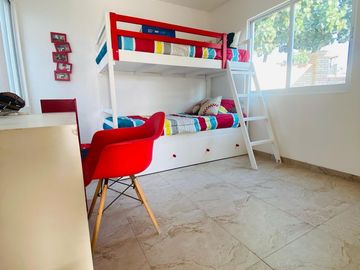 CASA CON ALBERCA Y ROOF GARDEN EN VENTA AL SUR DE CUERNAVACA