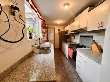 VENTA DE DEPARTAMENTO DÚPLEX 190.40 m2. MONTERRICO – SURCO ZONA TRANQUILA Y CÉNTRICA.