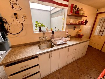 VENTA DE DEPARTAMENTO DÚPLEX 190.40 m2. MONTERRICO – SURCO ZONA TRANQUILA Y CÉNTRICA.