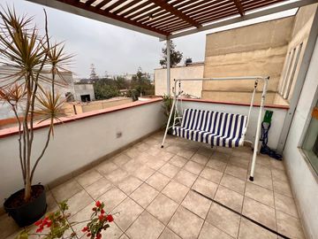 VENTA DE DEPARTAMENTO DÚPLEX 190.40 m2. MONTERRICO – SURCO ZONA TRANQUILA Y CÉNTRICA.