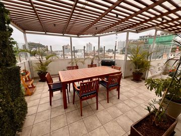 VENTA DE DEPARTAMENTO DÚPLEX 190.40 m2. MONTERRICO – SURCO ZONA TRANQUILA Y CÉNTRICA.