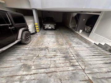 VENTA DE DEPARTAMENTO DÚPLEX 190.40 m2. MONTERRICO – SURCO ZONA TRANQUILA Y CÉNTRICA.