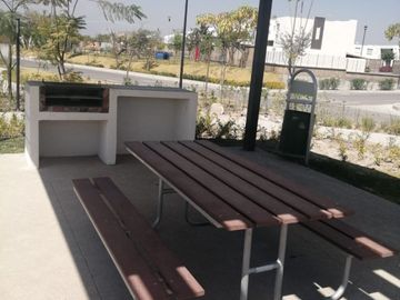 CASA EN VENTA, A 12 MIN. DE SIX FLAGS OAXTEPEC, MORELOS