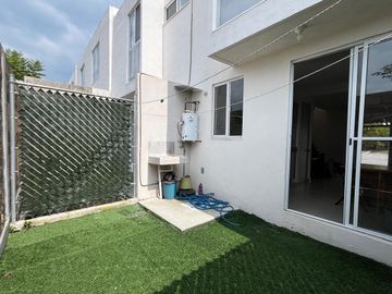 CASA EN VENTA, A 12 MIN. DE SIX FLAGS OAXTEPEC, MORELOS