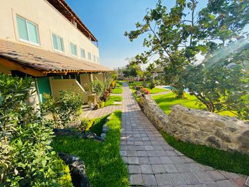 CASA EN VENTA CON ALBERCA Y PALAPA CERCA DE CUERNAVACA