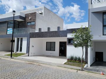 Casa en venta en Clúster Aguascalientes, Lomas de Angelópolis Puebla