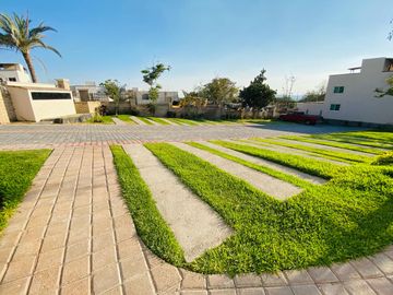 CASA EN VENTA CON ALBERCA Y PALAPA AL SUR DE CUERNAVACA