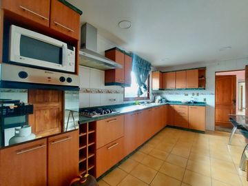 Casa impecable  en parcela