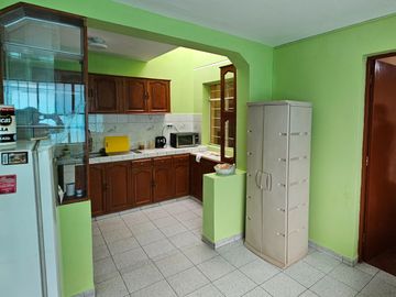 Se Vende Amplia Casa En San Felipe, At187M2 En Esquina