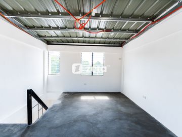 Familia Verde model unit