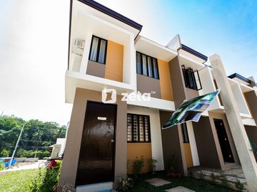 Familia Verde model unit