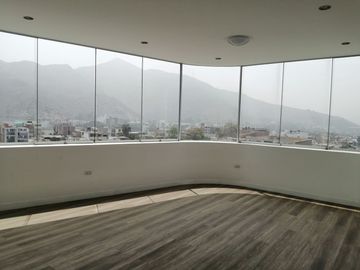 Departamento en Venta en Mayorazgo, Límite con La Molina, 3 dormitorios, vista a parque