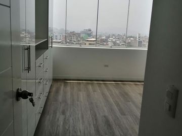 Departamento en Venta en Mayorazgo, Límite con La Molina, 3 dormitorios, vista a parque