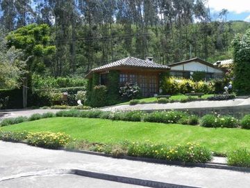 Casa Quinta con Amplio Terreno en Venta. Pifo, a 15 Min del Aeropuerto de Quito.